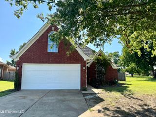 7727 Cassidy Drive, Walls, MS 38680