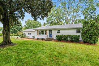 1350 N Aurilla Drive, St. Joseph Twp, MI 49085
