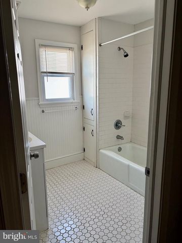 355 MERCY ST, Philadelphia, PA 19148