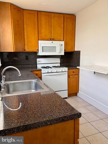 355 MERCY ST, Philadelphia, PA 19148