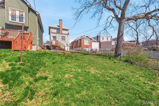 6452 Southwest Avenue, St Louis, MO 63139