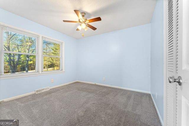 101 Fisher Drive, Hartwell, GA 30643