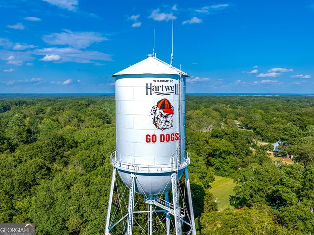 101 Fisher Drive, Hartwell, GA 30643