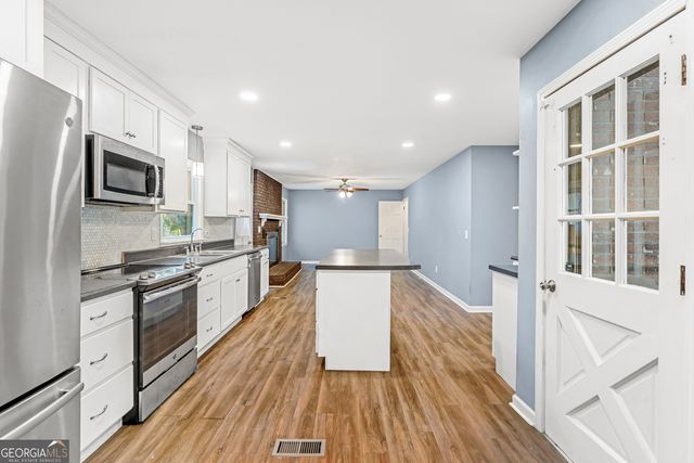 101 Fisher Drive, Hartwell, GA 30643