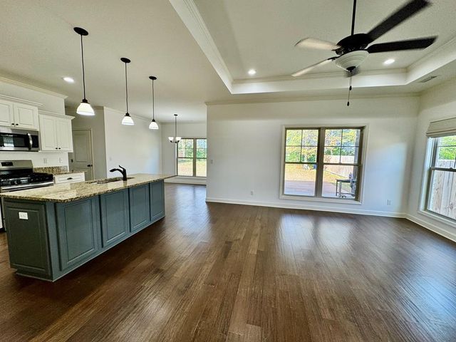 106 Cabrio Way, Headland, AL 36345