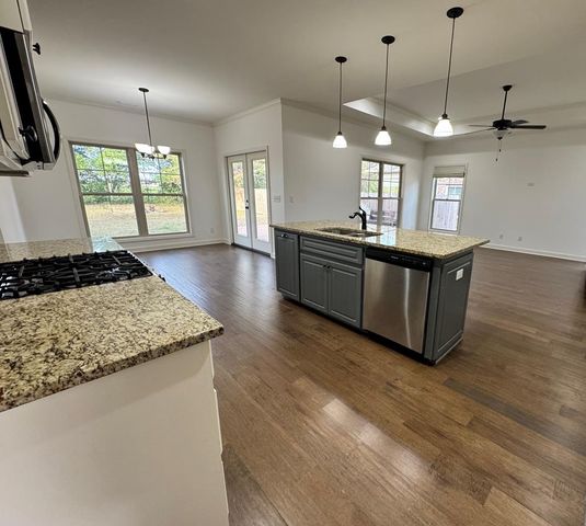 106 Cabrio Way, Headland, AL 36345