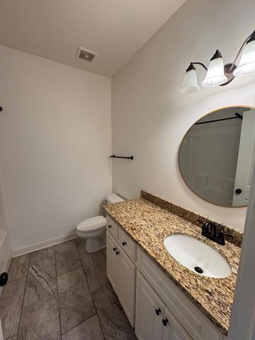 106 Cabrio Way, Headland, AL 36345