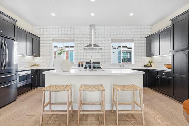 759 E Evelyn Avenue, Sunnyvale, CA 94086