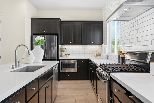 759 E Evelyn Avenue, Sunnyvale, CA 94086