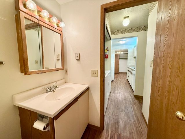 906 Benton Drive 14, Iowa City, IA 52246
