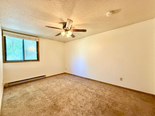 906 Benton Drive 14, Iowa City, IA 52246