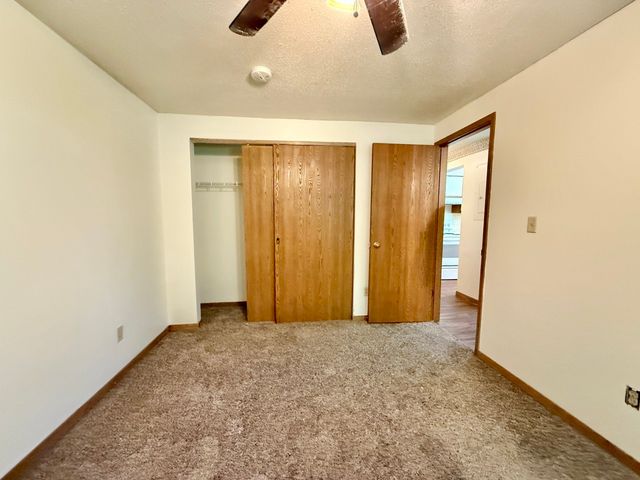 906 Benton Drive 14, Iowa City, IA 52246