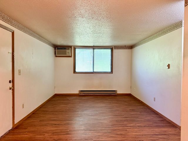 906 Benton Drive 14, Iowa City, IA 52246