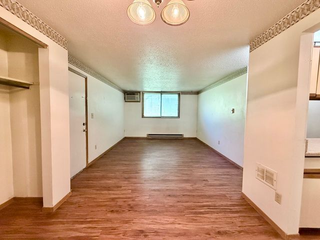 906 Benton Drive 14, Iowa City, IA 52246