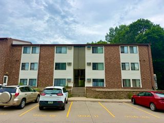 906 Benton Drive 14, Iowa City, IA 52246