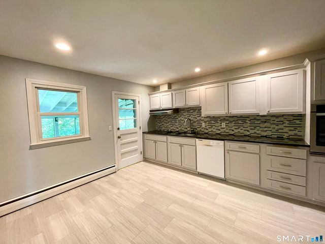 35 Woodmont Road, West Hartford, CT 06117