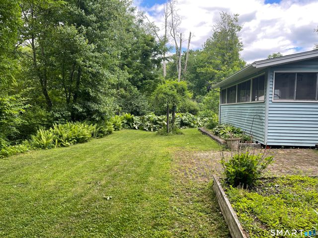 35 Woodmont Road, West Hartford, CT 06117