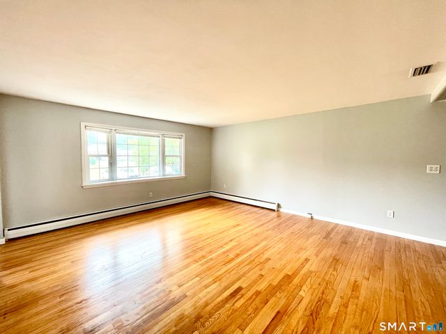 35 Woodmont Road, West Hartford, CT 06117