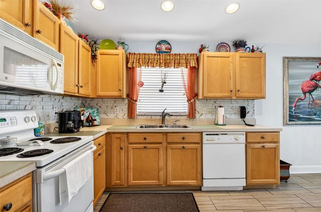 5340 BRADDOCK DRIVE, Zephyrhills, FL 33541