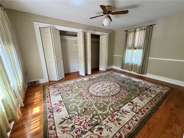 648 Chestnut St, Bridgeville, PA 15017