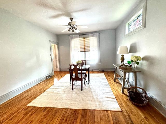 648 Chestnut St, Bridgeville, PA 15017