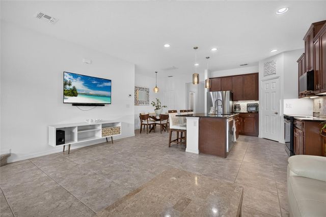 8174 BLUEJACK OAK DRIVE, Winter Garden, FL 34787