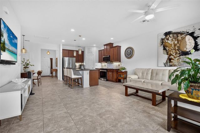 8174 BLUEJACK OAK DRIVE, Winter Garden, FL 34787