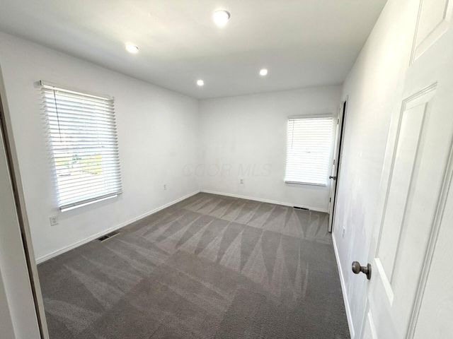 999 S 22nd Street, Columbus, OH 43206