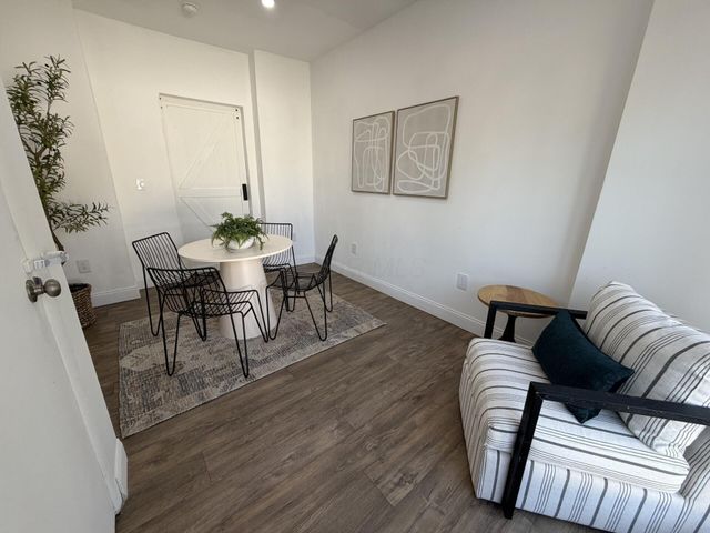 999 S 22nd Street, Columbus, OH 43206