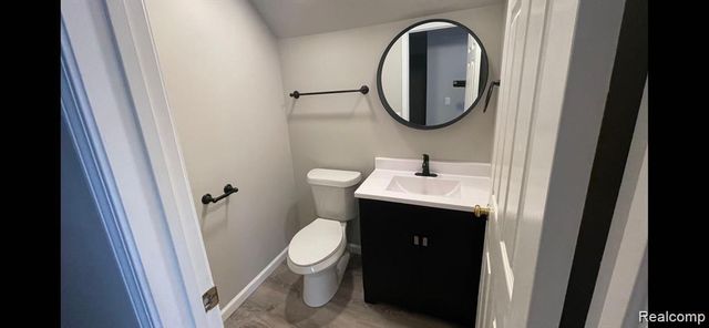 31136 Columbia Drive, Novi, MI 48377