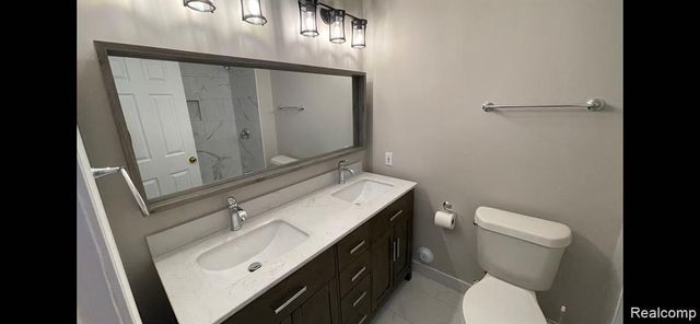 31136 Columbia Drive, Novi, MI 48377