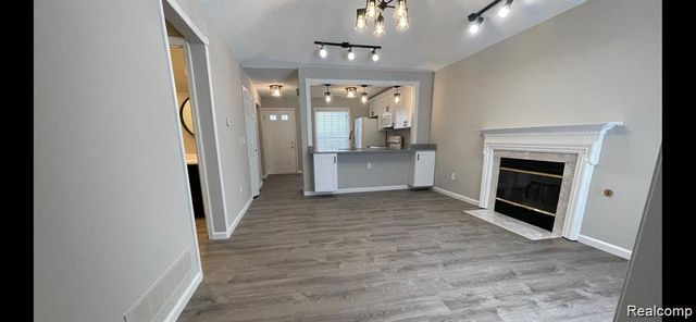 31136 Columbia Drive, Novi, MI 48377