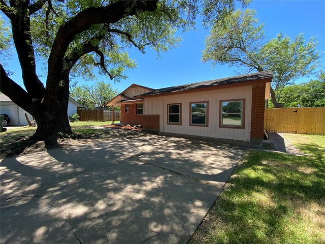 2813 Arcady Drive, Garland, TX 75041