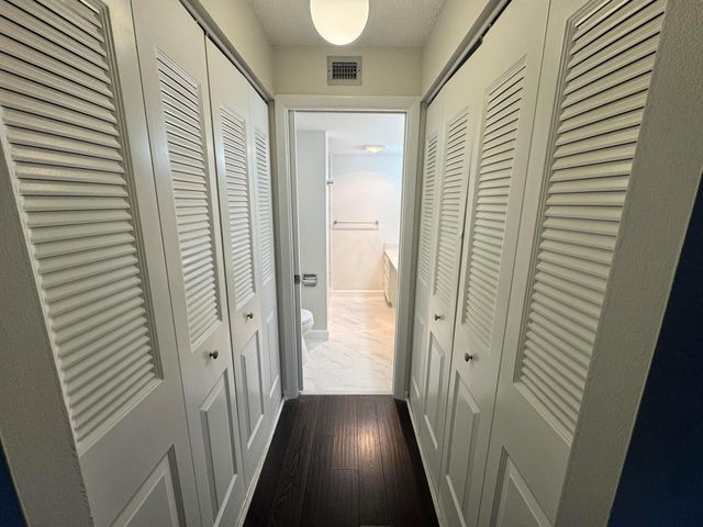 21 Royal Palm Way 503, Boca Raton, FL 33432