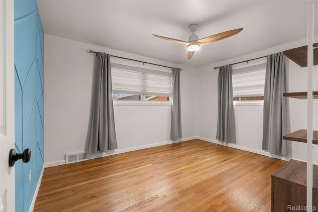 34946 Elmira Street, Livonia, MI 48150