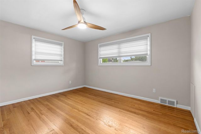 34946 Elmira Street, Livonia, MI 48150