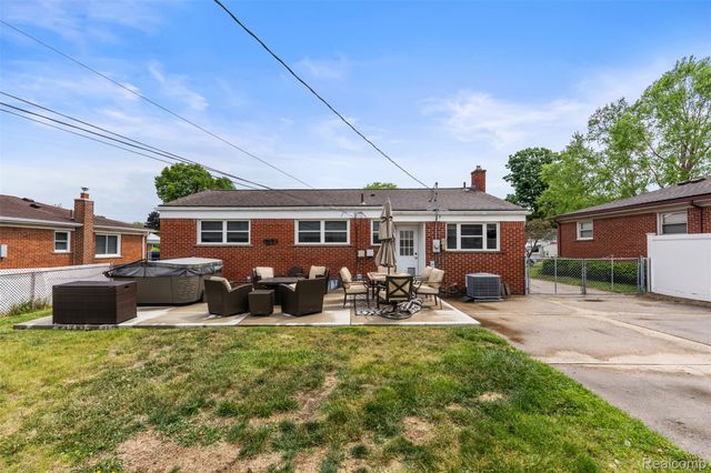 34946 Elmira Street, Livonia, MI 48150