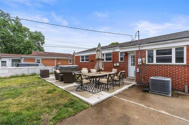 34946 Elmira Street, Livonia, MI 48150