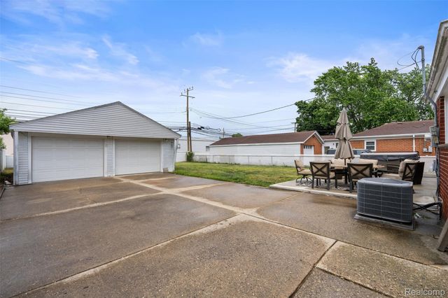34946 Elmira Street, Livonia, MI 48150