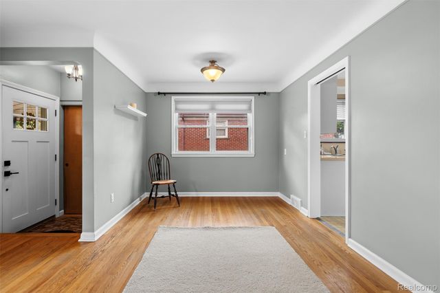34946 Elmira Street, Livonia, MI 48150