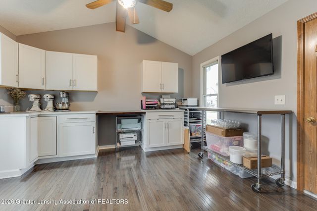 5770 Horstmeyer Road, Lansing, MI 48911