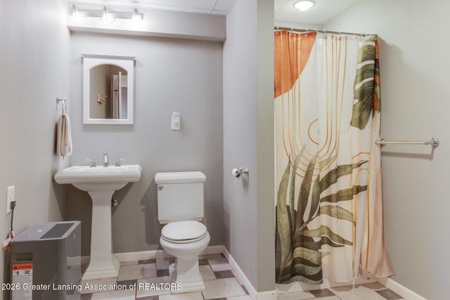 5770 Horstmeyer Road, Lansing, MI 48911