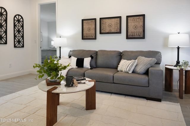 407 MURPHYS Drive, St. Johns, FL 32259