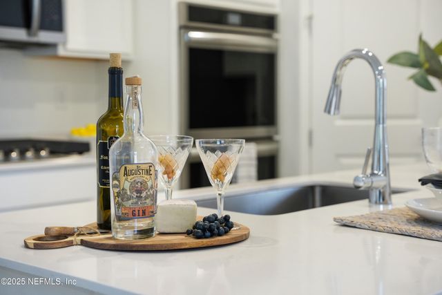 407 MURPHYS Drive, St. Johns, FL 32259