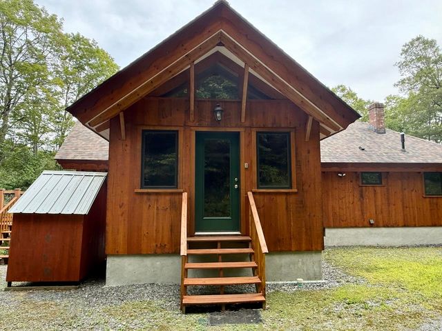 2432 Backway Road, Corinth, VT 05039