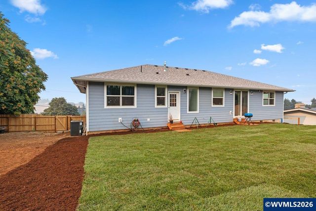 3544 Belvedere St NW, Salem, OR 97304