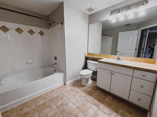 9873 Baywinds Drive 5303, West Palm Beach, FL 33411