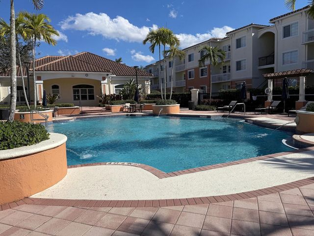9873 Baywinds Drive 5303, West Palm Beach, FL 33411