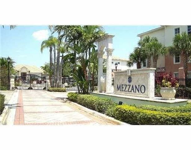 9873 Baywinds Drive 5303, West Palm Beach, FL 33411