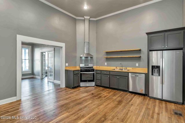 136 W 5th Street, Hattiesburg, MS 39401